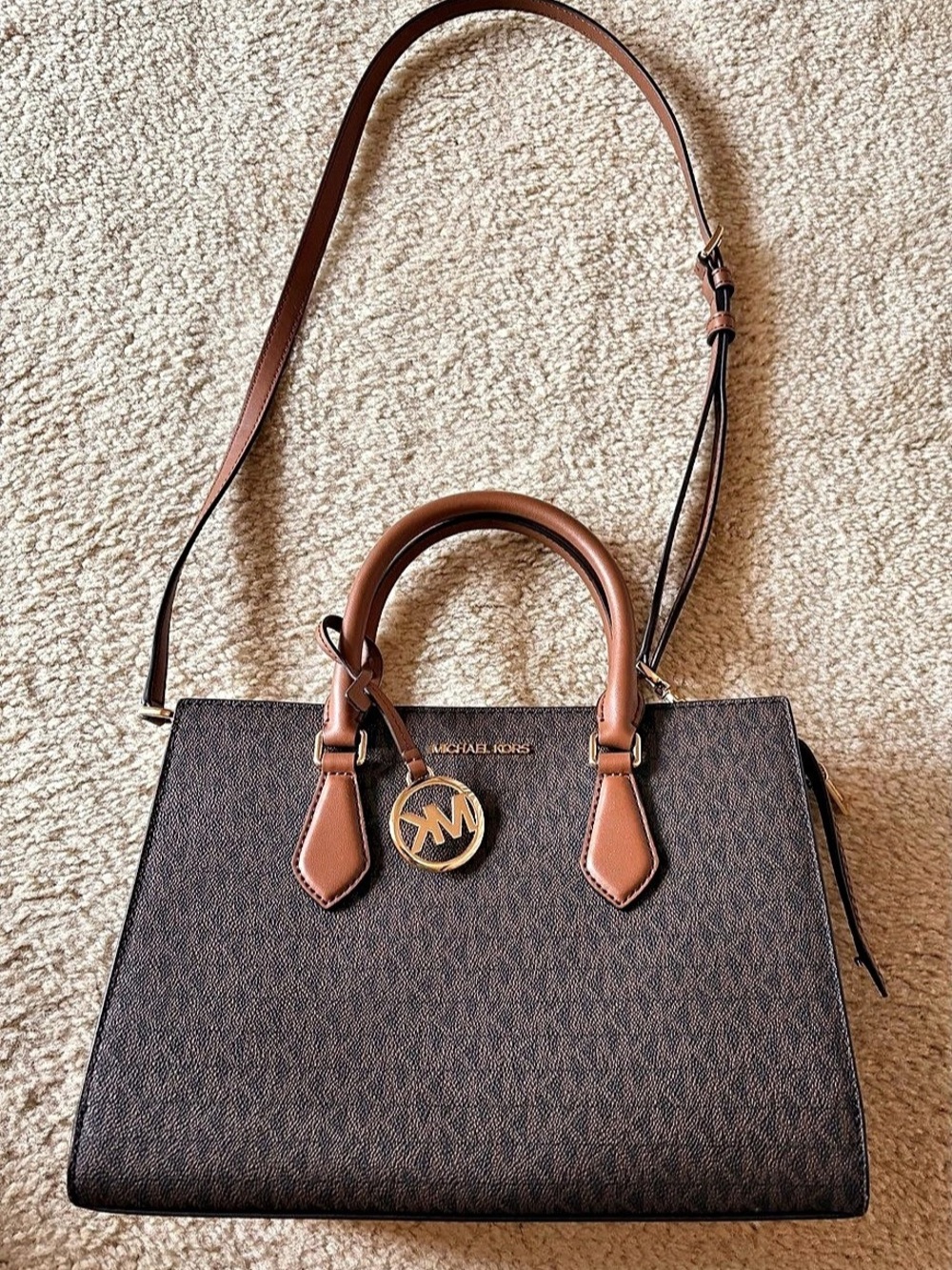 Michael Kors Voyager Signature Medium Top Zip Tote Bag Brown Acorn Brown & Black
